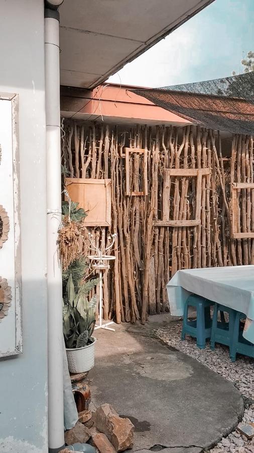 Brussels Homestay Kost Balige Exterior photo